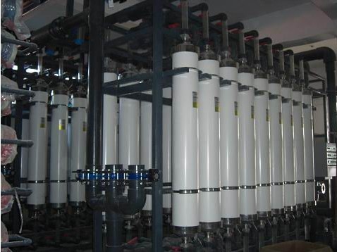 購買工業(yè)污水處理設備不懂行？大泉給你幫幫忙